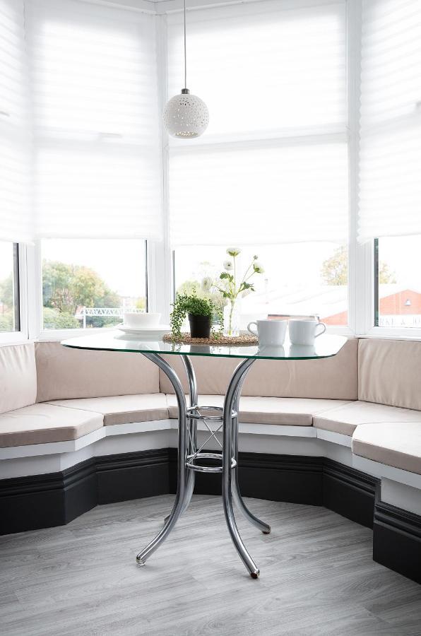 Beautiful First Floor Apartment Poulton-le-Fylde Zewnętrze zdjęcie